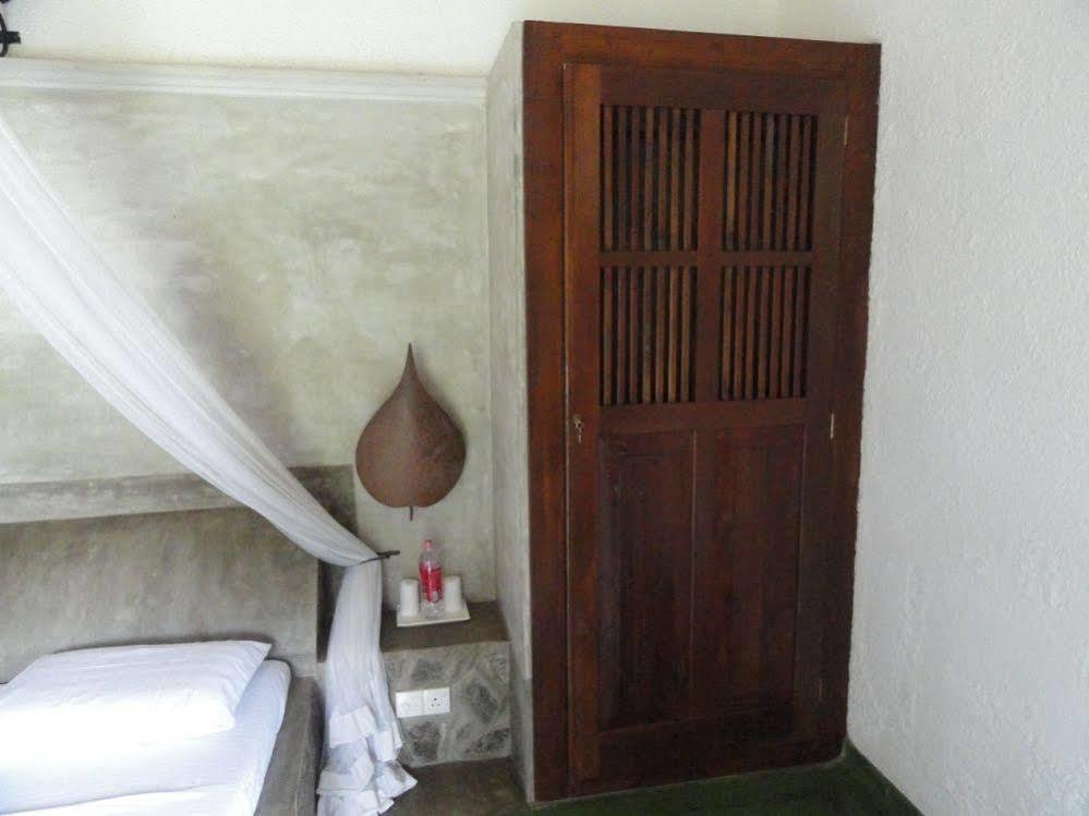 Serendip Stone Bungalow Kundasale ภายนอก รูปภาพ