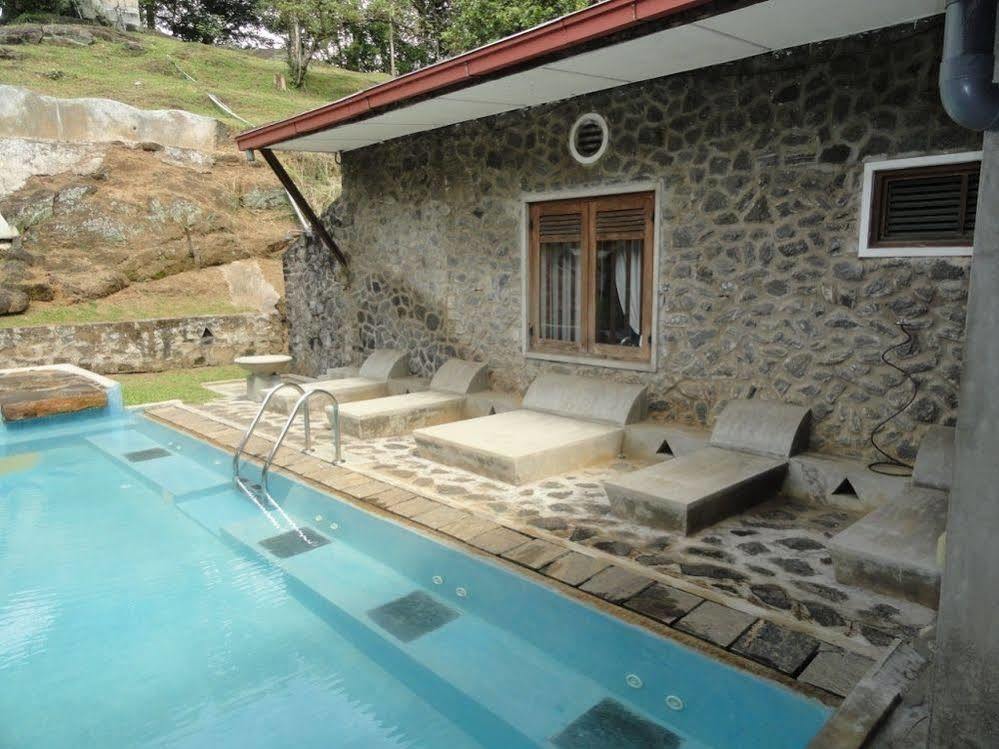 Serendip Stone Bungalow Kundasale ภายนอก รูปภาพ