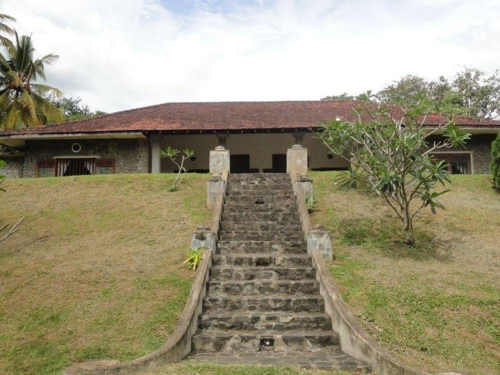 Serendip Stone Bungalow Kundasale ภายนอก รูปภาพ